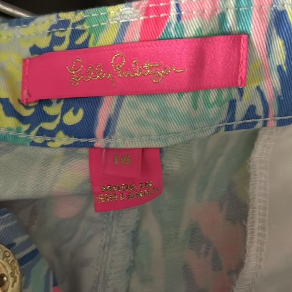Euc Lilly Pulitzer shorts 16 mermaid - Picture 2 of 4